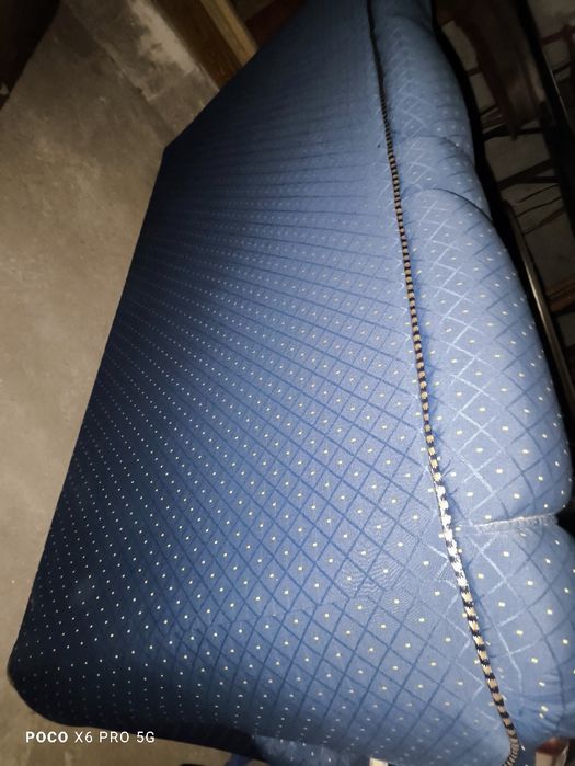 Sofá cama , 2 poltronas