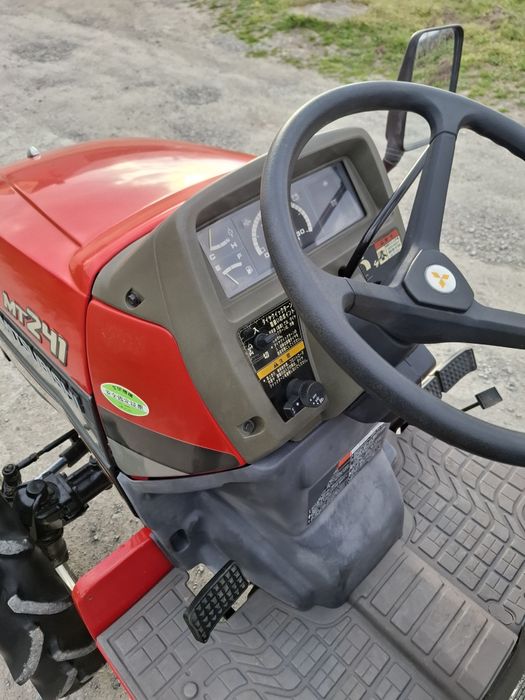 Traktorek japoński 4x4 Mitsubishi MT 241 piekny stan
