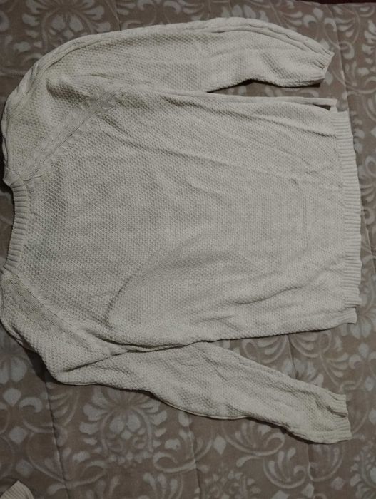 Camisola de malha branca da Stradivarius