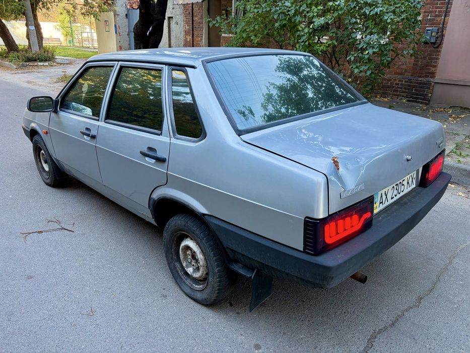 Продам ВАЗ 21099 2002 г.в. 1.5 газ/бенз
