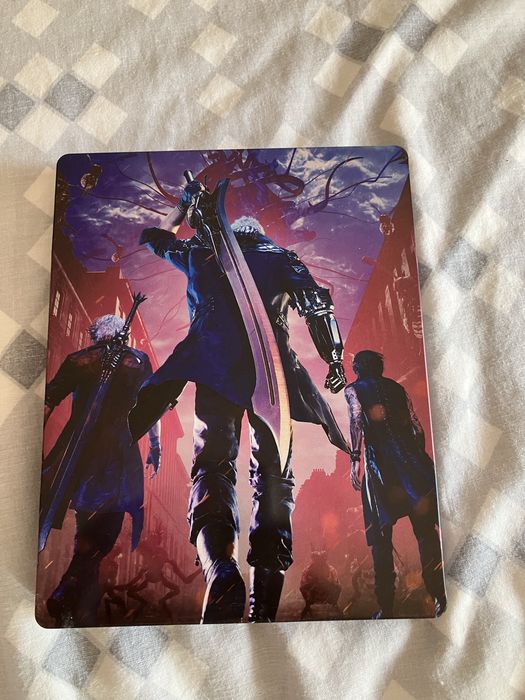 Devil May Cry 5 - Edição Steelbook