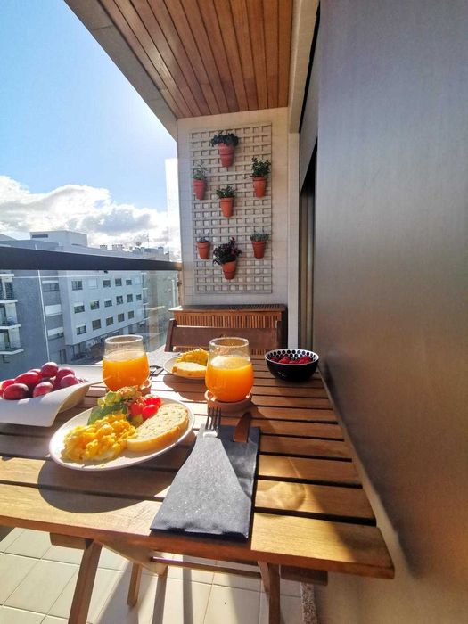 Apartamento T1+1 Duplex Loft mobilado e com varanda junto ao Hospital São João