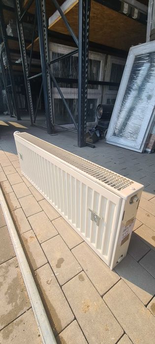 Grzejnik używany 100x35 V22 + termostat !!