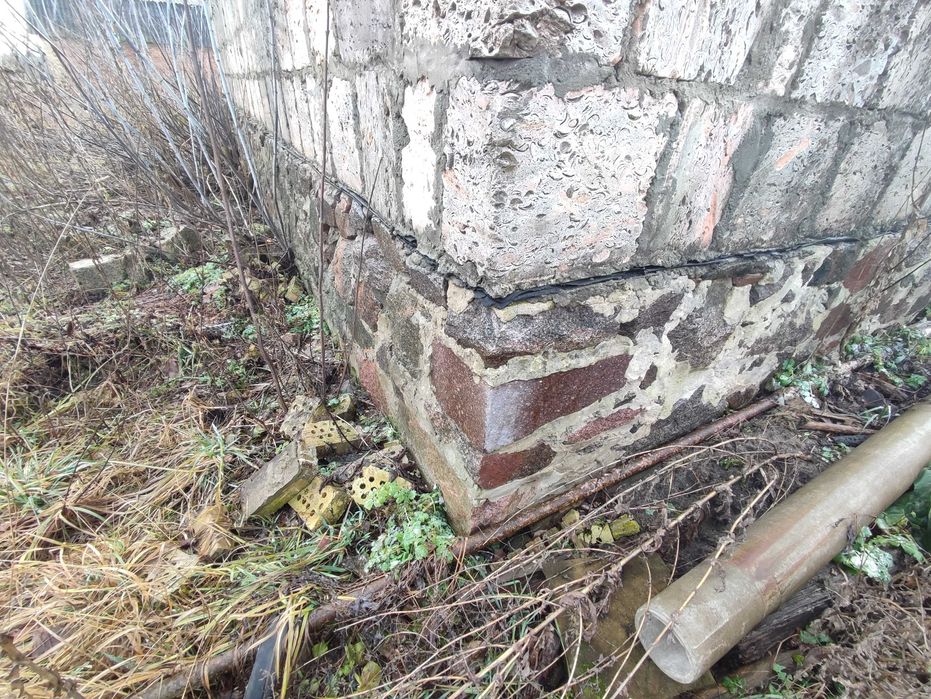 Соснівка продаж 0.37 га з фундаментом поруч з Лісом та Річкою