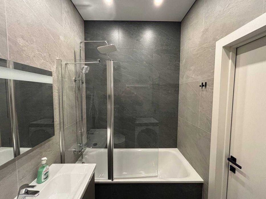 Плиточник.Укладка плитки.Кафельщик.Работаем на своем электричестве!