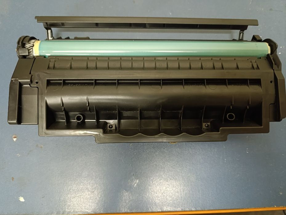 Картридж  Canon FX 10 оригінальний та hp C9700A