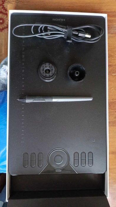 Графічний планшет Huion HS610