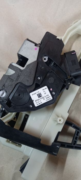 Замок двери Форд Фьюжен Ford Fusion USA
