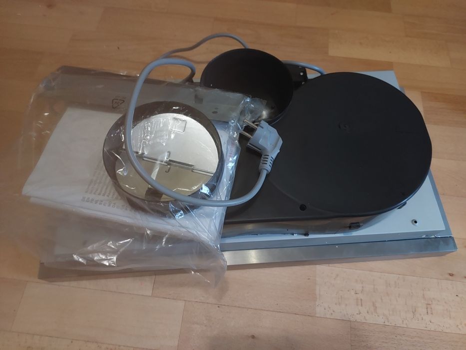 Кухонна витяжка ELICA Італія.Шафа кухонна,навісна під витяжку.