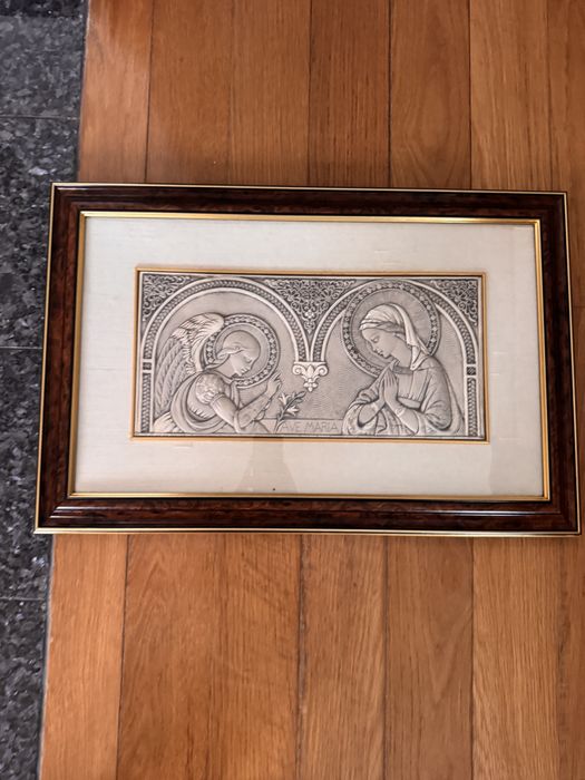 Quadros em prata e talha dourada