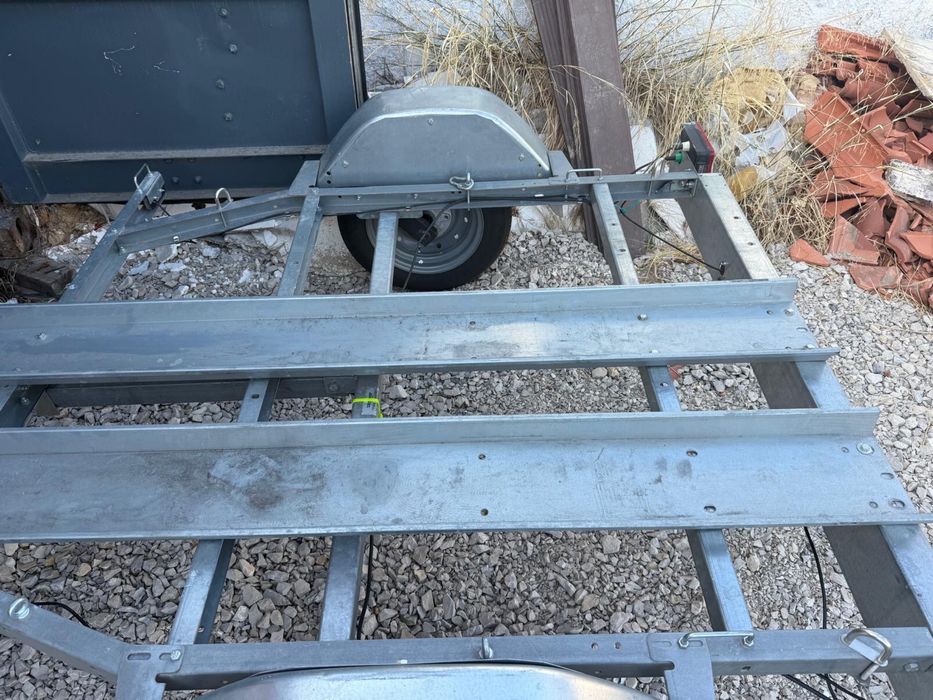 Atrelado de transporte motas