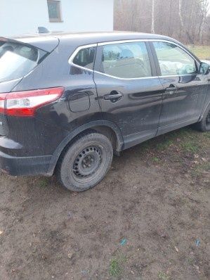 Nissan qashqai uszkodzony