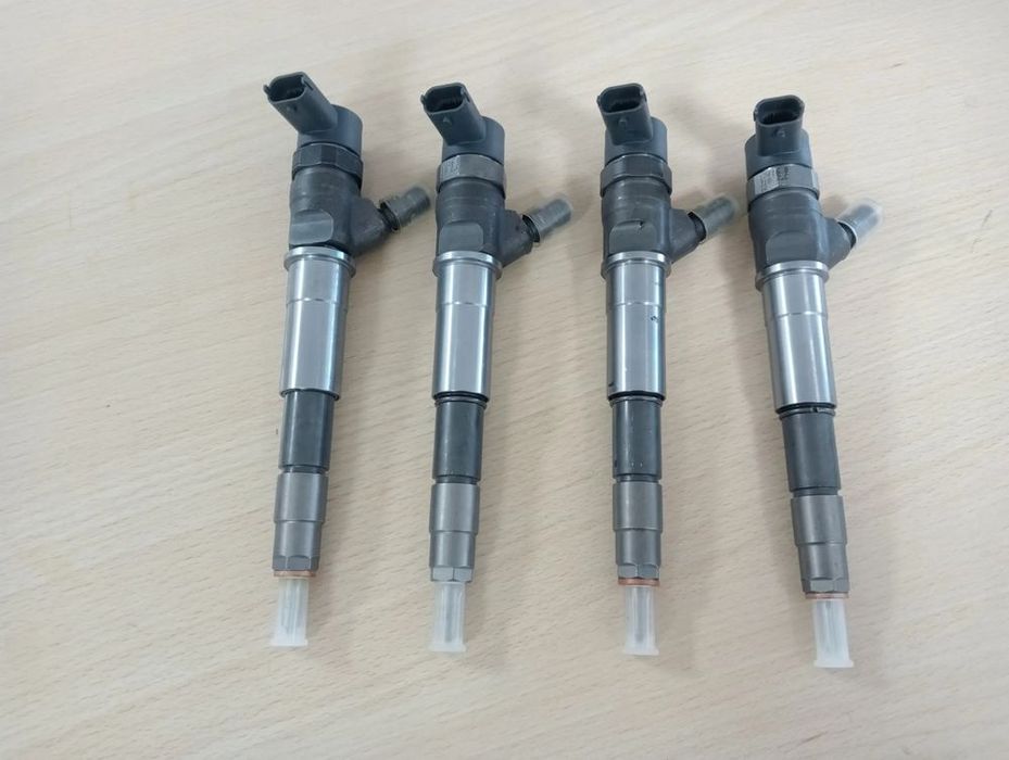 wtrysk wtryskiwacz bosch 0445110375 0445110634 nowy