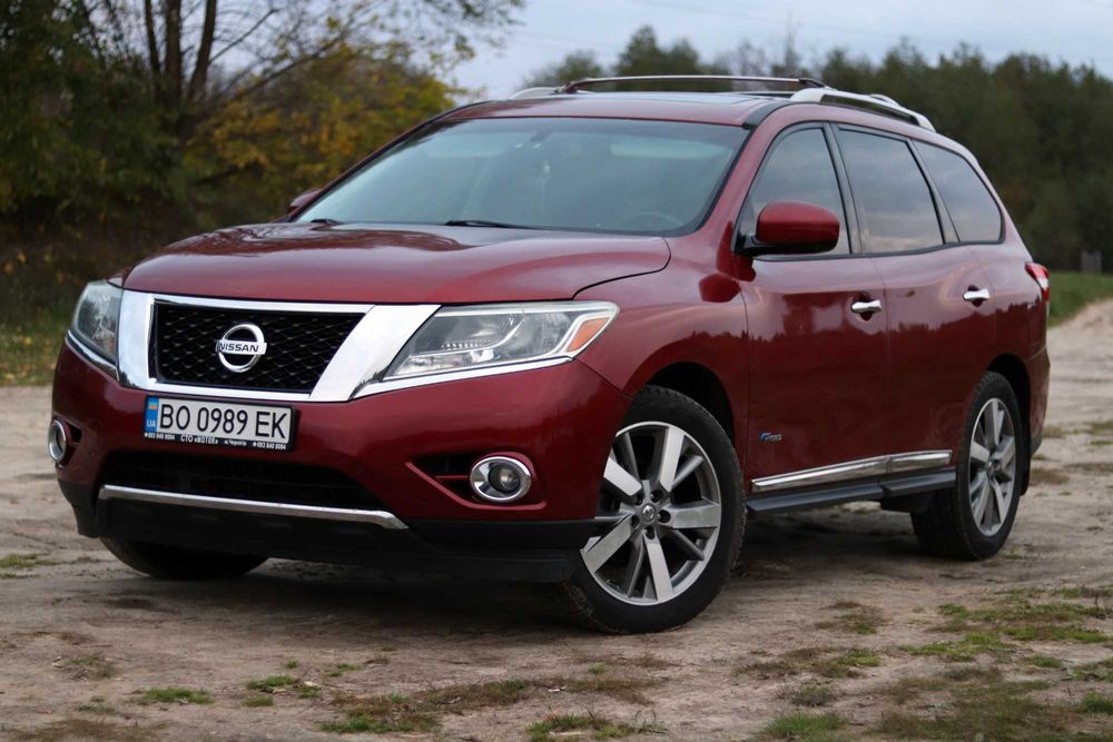 NISSAN Pathfinder Hybrid 2.5   (R52)