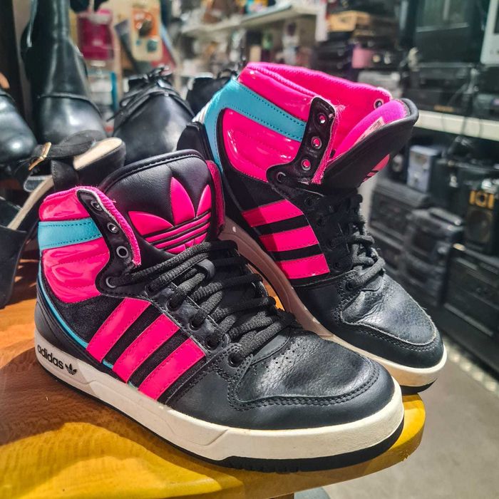 Sapatilhas Adidas Originals Top Ten Hi Sleek – Preto/Rosa/Azul