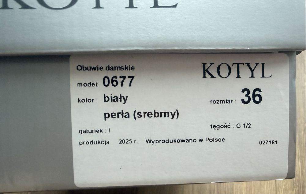 Buty ślubne Kotyl 677