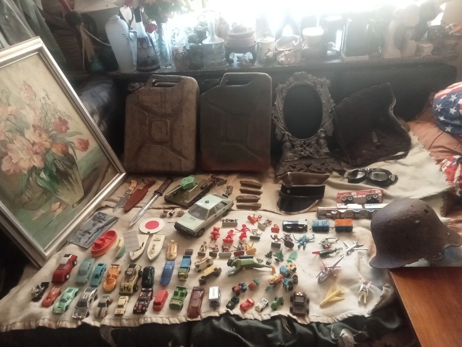 Stare Polskie zabawki dla dzieci Auta Polonez, WH, W. Korecki i inne