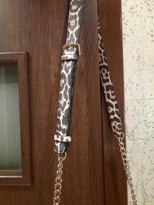 Torebka  oryginalna  Guess  panterka