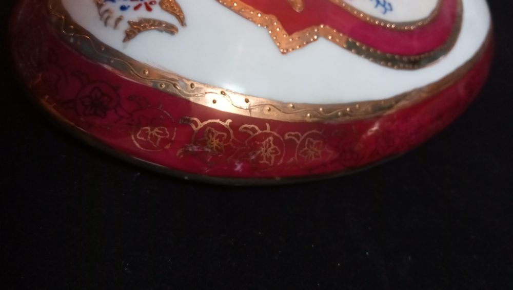 Caixa guarda joias oval da Satsuma made in China