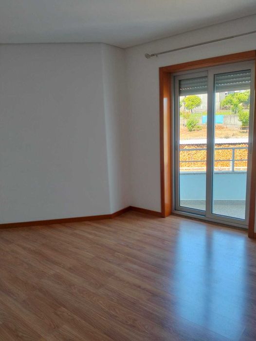 Apartamento independente T2 Vila de Loureiro