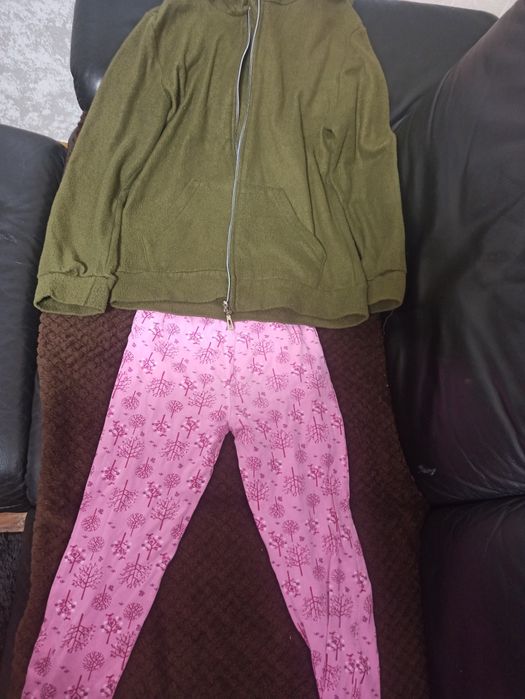 Віддам безкоштовно одяг