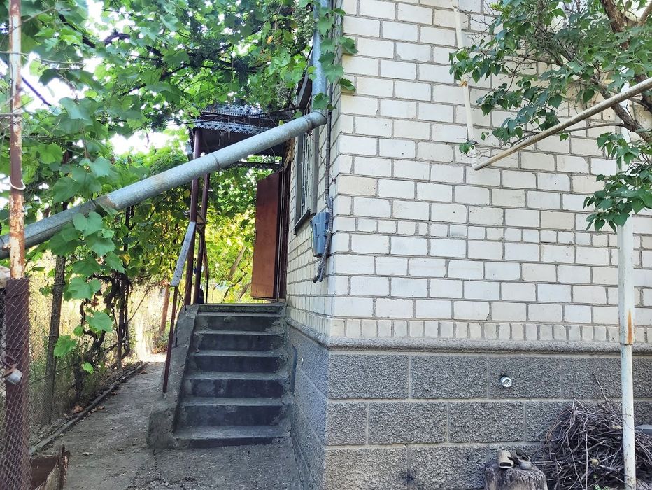 Продам 3 уровневый дом в Нерубайском с отоплением и документами!