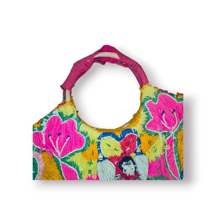 Bolsa Mão Artesanal Boneca Bordada