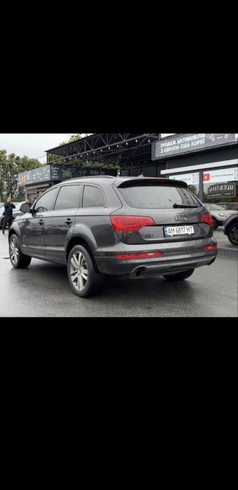 Продам AUDI Q7 2011