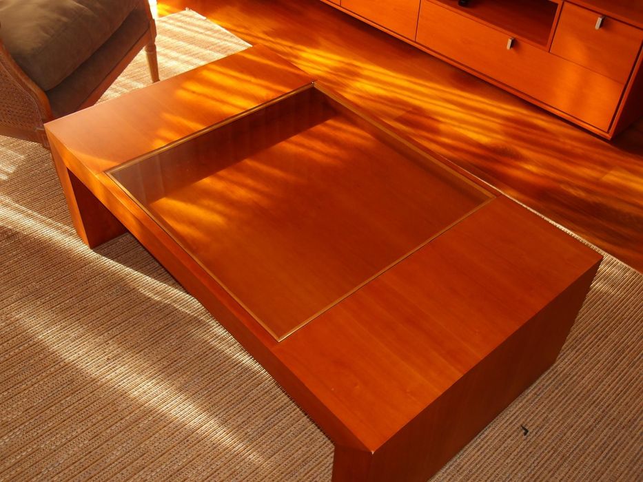 Conjunto de Sala – Sofá + Mesa de Centro + Aparador