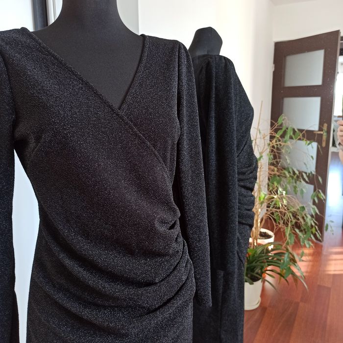 Sukienka damska koktajlowa połyskująca