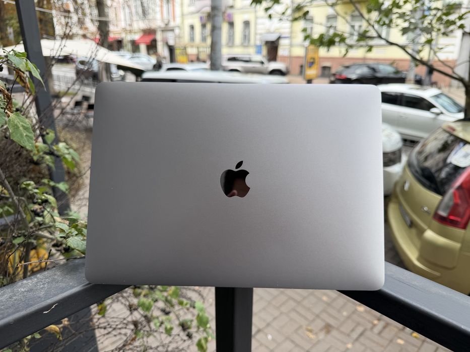 MacBook Air 13” 2019 i5/8/128Gb Spaca Gray