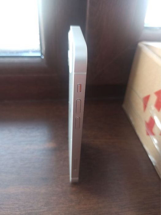 IPhone 12 mini 64GB.