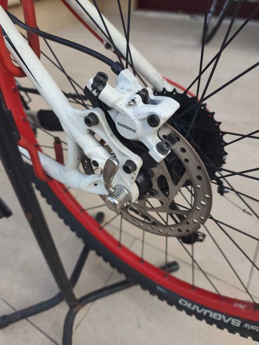 Bicicleta de Montanha Specialized