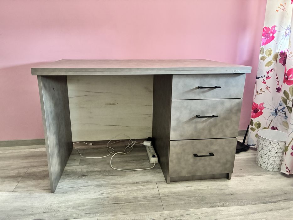 biurka z plyty laminowanej