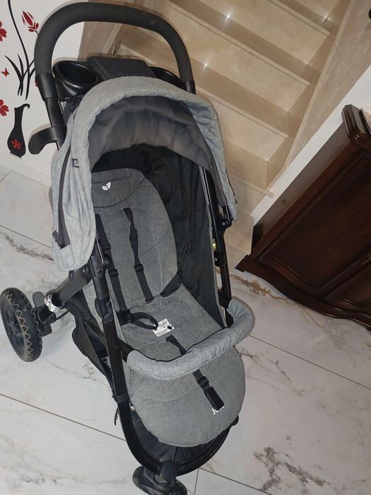 Wózek joie spacerowy spacerówka pompowane koła