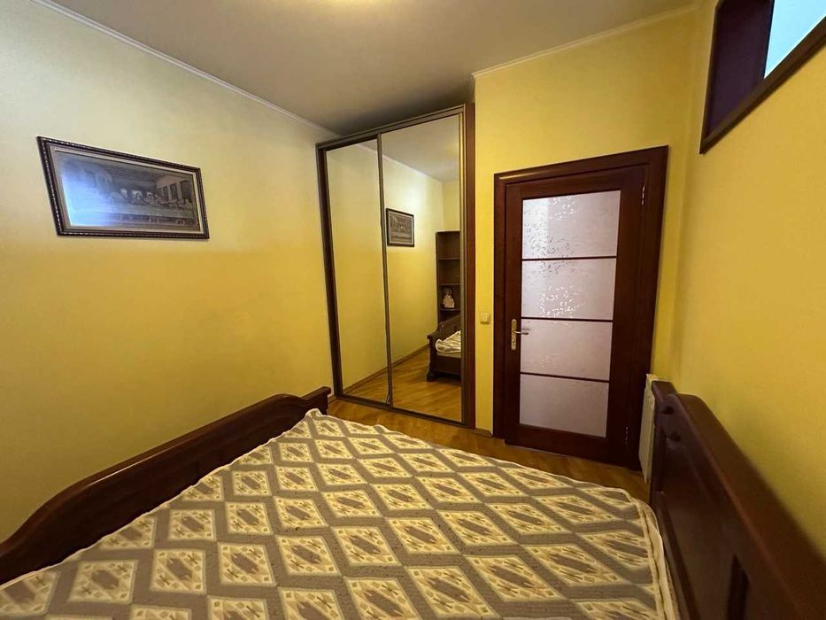 3-кімнатна квартира - центр, меблі, техніка