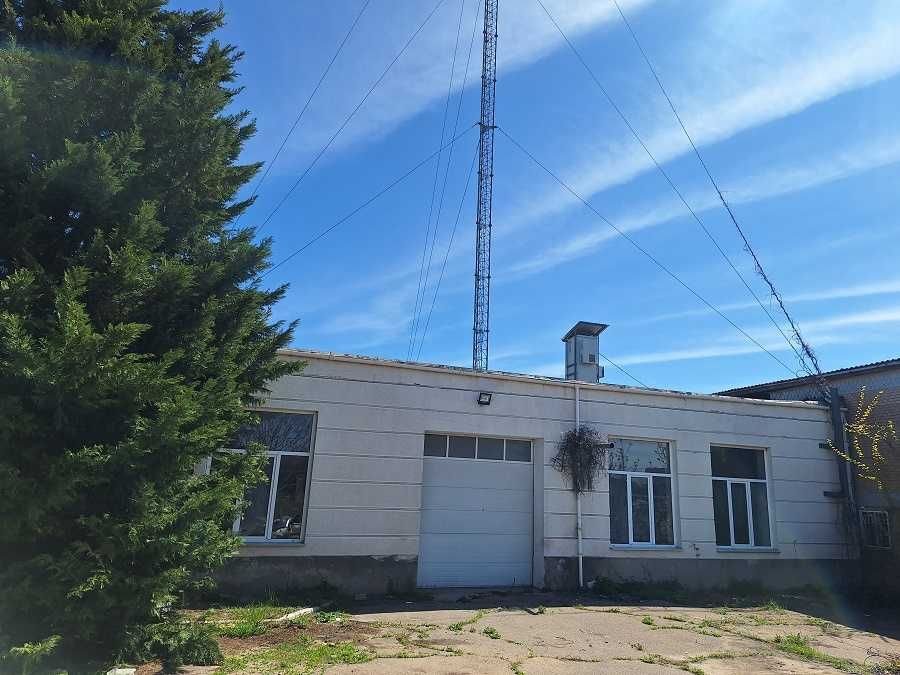 Продажа коммерческой территории со строениями и парком.