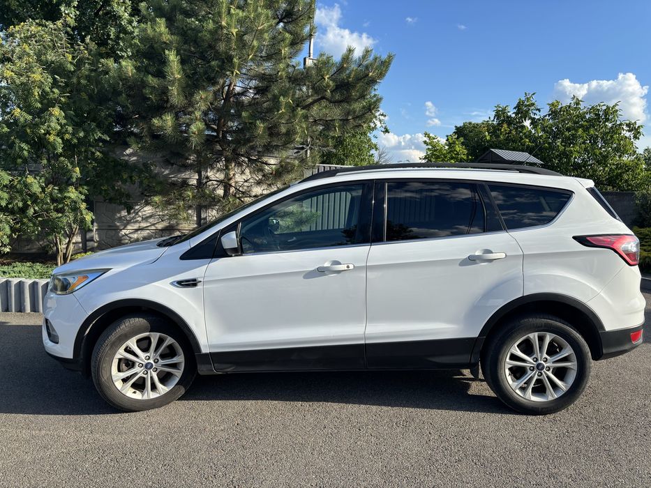 Ford Escape SE 2018 | 1.5 EcoBoost | AWD | 100 тыс. км