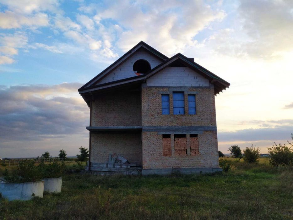 Якісне Незавершене Будівництво +Ділянка 0,46 Га ( + 0,24 Га поряд)