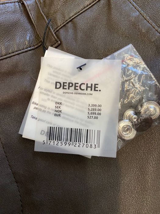 Продам женские кожанные штаны DEPECHE