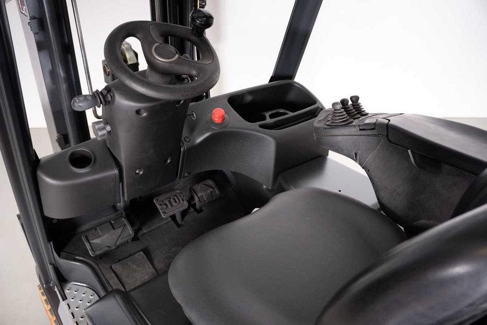 Linde E16H – Empilhador Elétrico 1.600 kg | usado