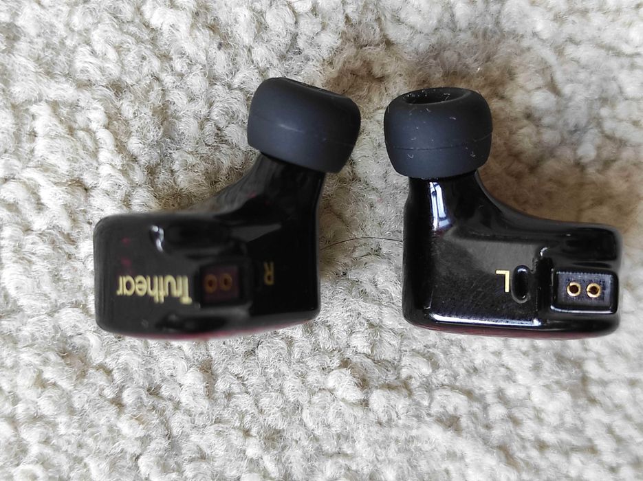 Słuchawki dokanałowe TRUTHEAR Zero czerwone