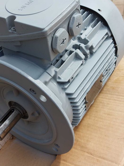 Silnik Elektryczny Siemens 4kW 3000 obr/min IE3 Kołnierz B5 FV