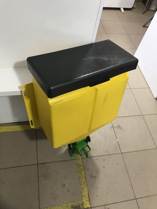 Картоплесажалка Bomet Сажалка двохрядна Бачок на добриво Окучник Їжаки