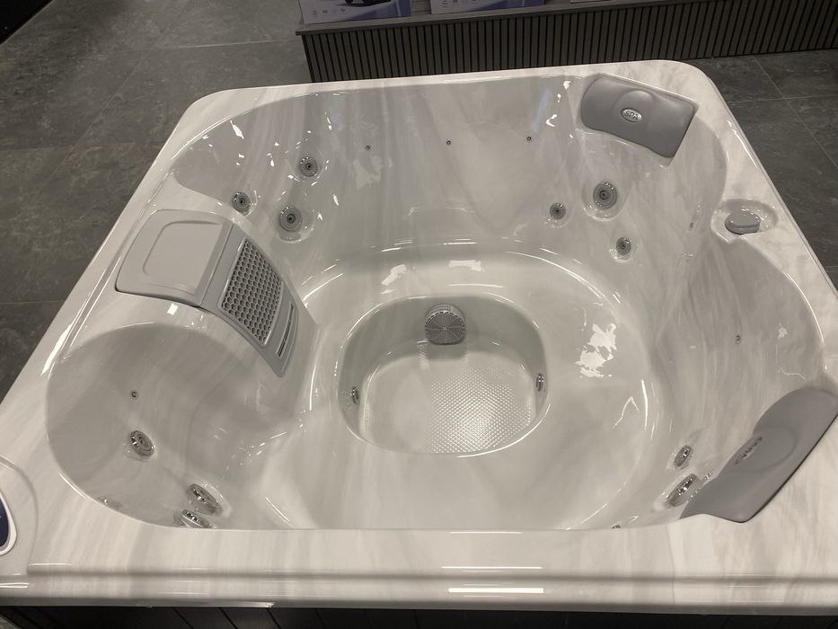 RLX SPA RS10 | Jacuzzi ogrodowe | Gecko | 4 osoby | 230 V