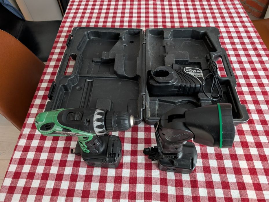 Wkrętarka Hitachi DS 14DVF3 14,4V | Zestaw w walizce + Latarka