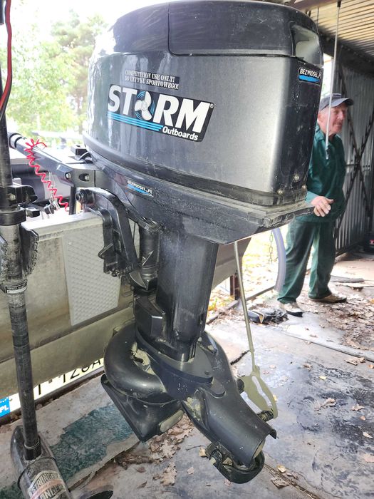 Łódka aluminowa ,i silnik strugowodny storm 30 km