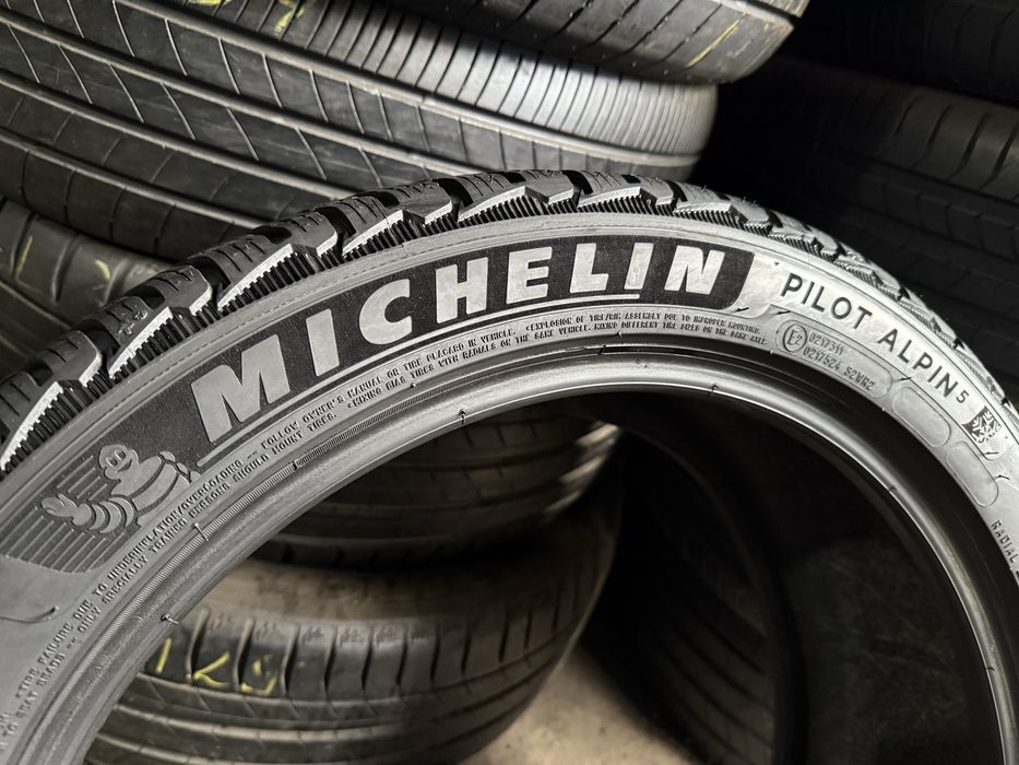 Зимові шини 235/45 R18 Michelin Pilot Alpin 5 4шт. 80%