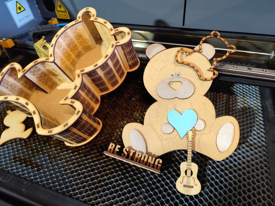 Máquina co2 gravação e corte  laser 5mm 600 x 400