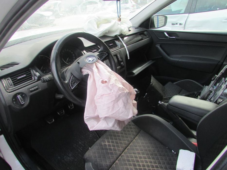 Peças Skoda Spaceback 1.2 Gasolina do ano 2016 (CJZ)